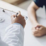 Medicamentos para el dolor dental crónico: opciones seguras y tratamientos odontológicos actuales